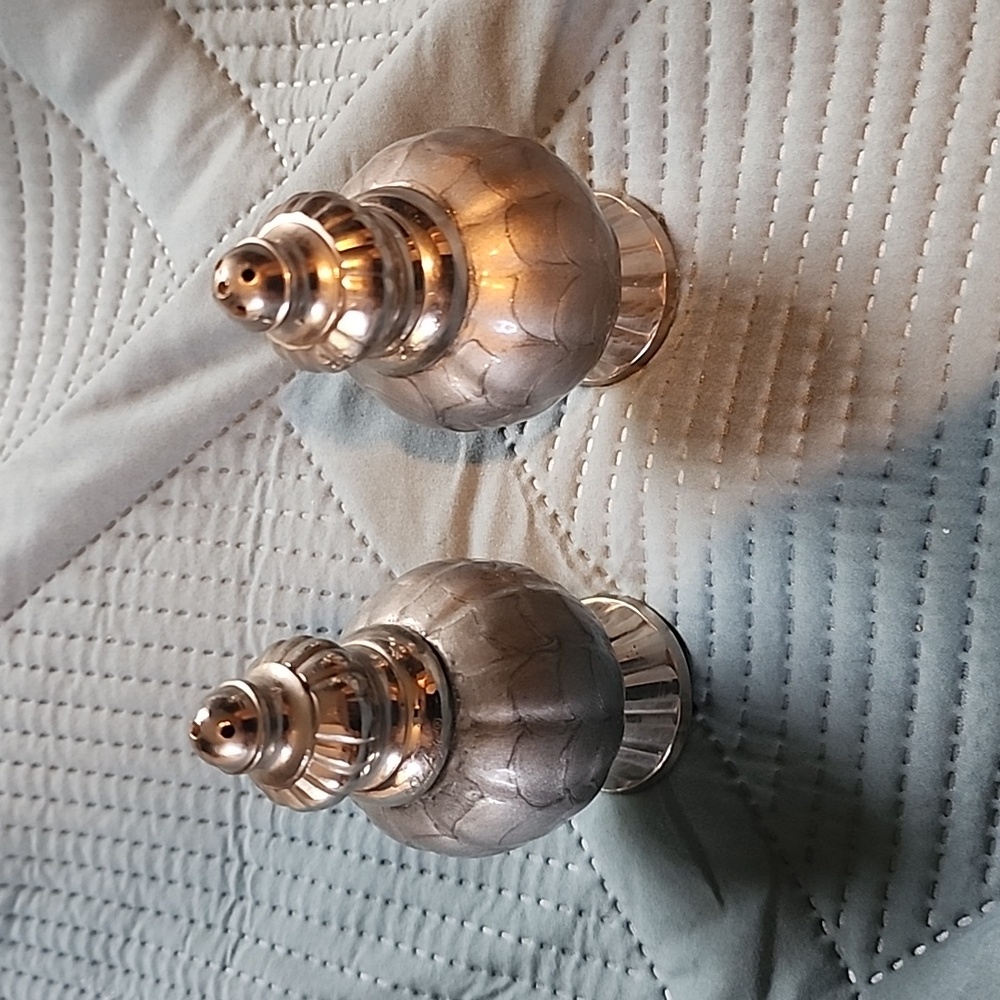 Julia Knight salt and pepper shakers